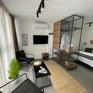 Vela 2 Sarandë